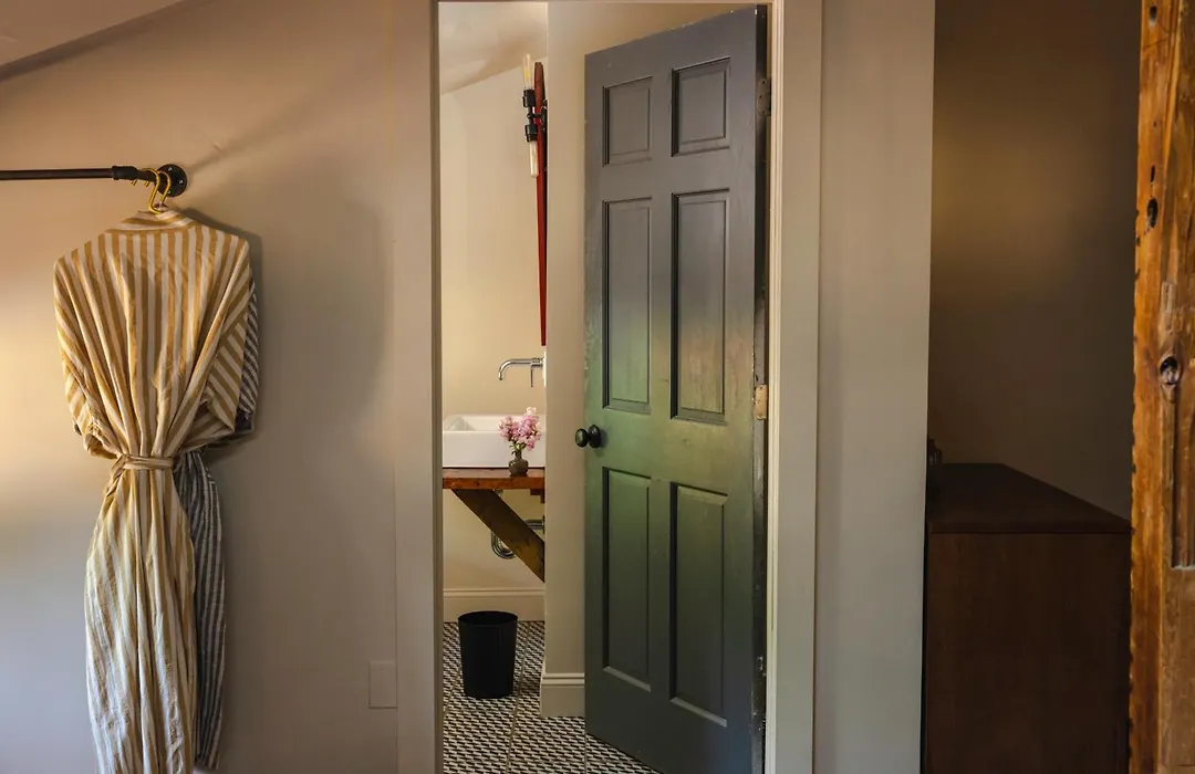 Kingston Carriage House-1
