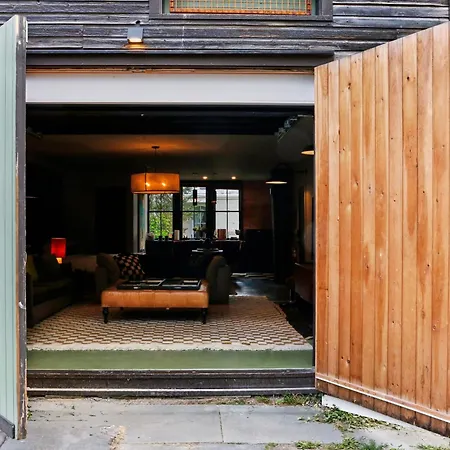Kingston Carriage House-2